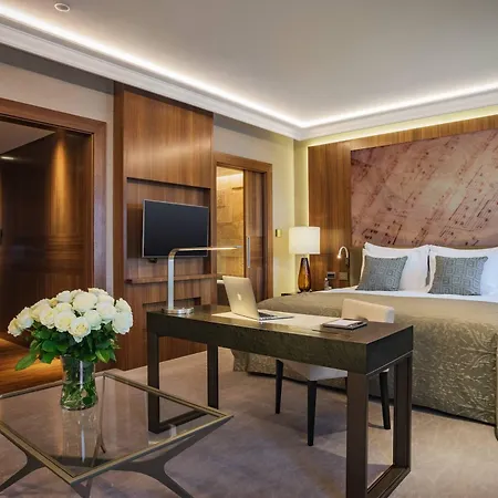 Szálloda Grand Kempinski 5*